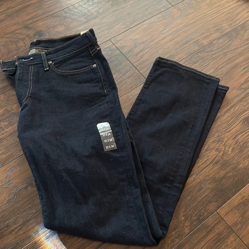 NWT. Mens Abercrombie Jeans.